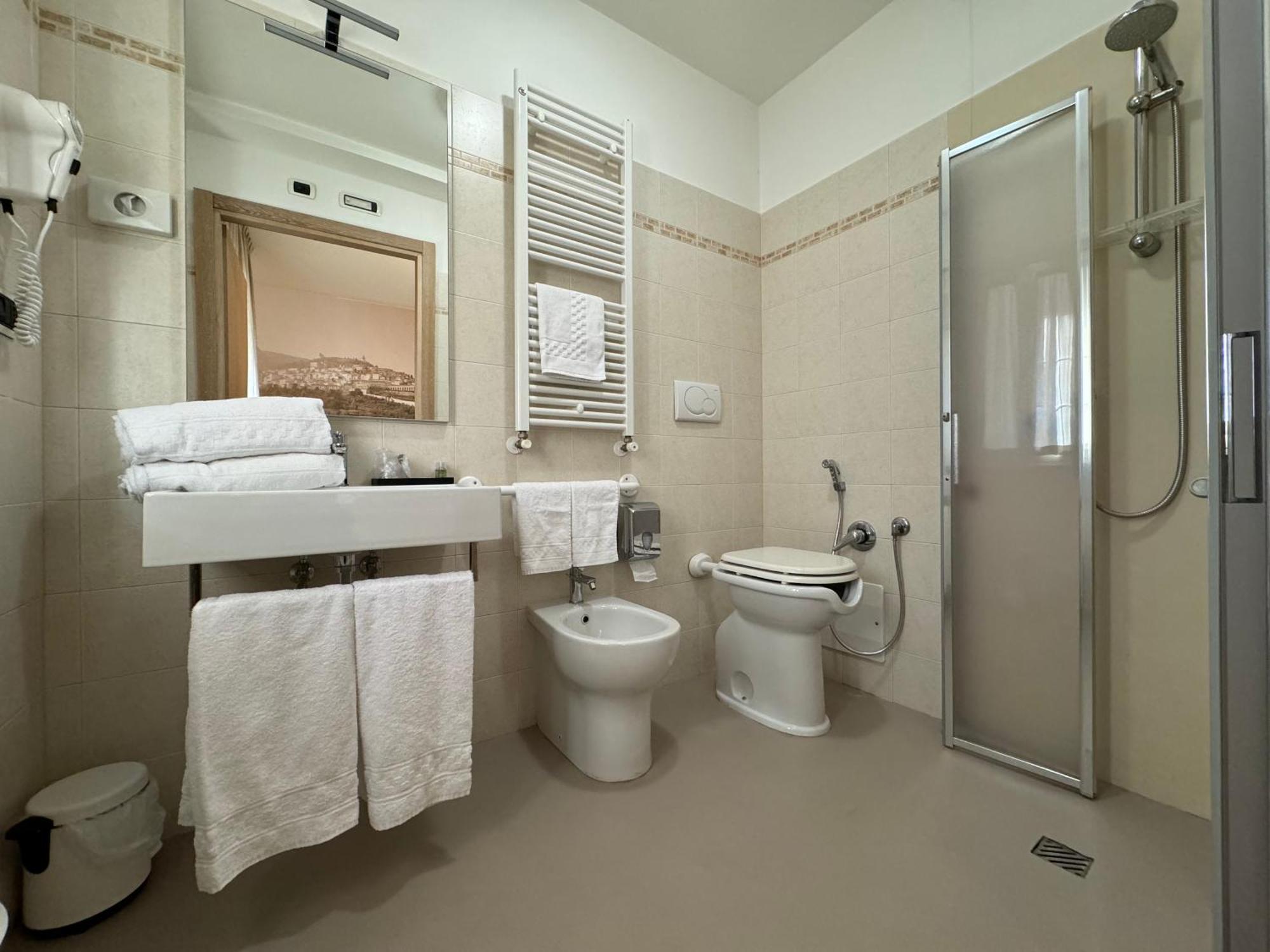 Hotel Cladan Assisi Kültér fotó